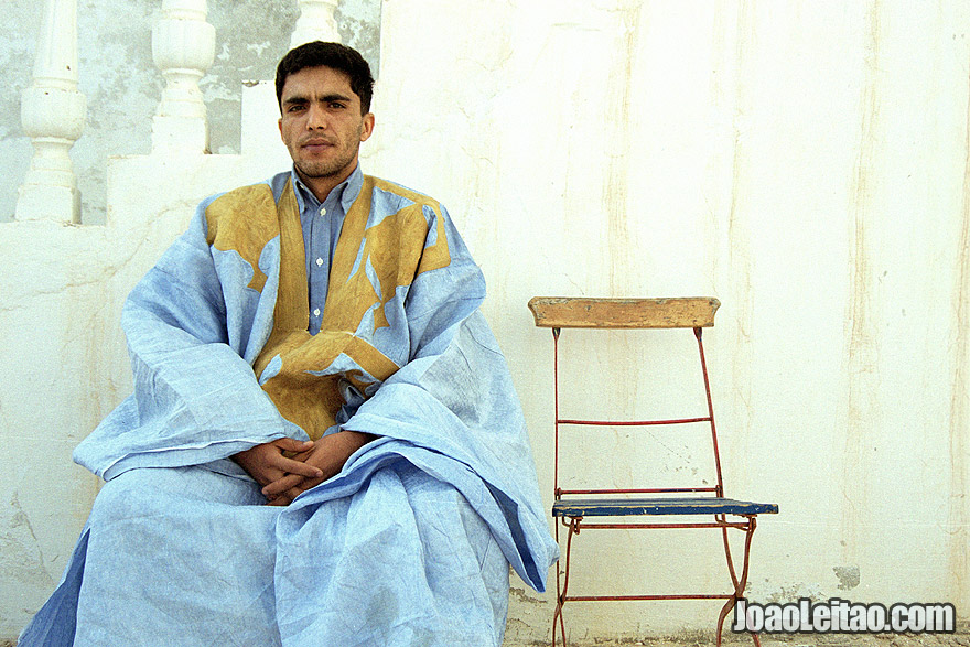 Moorish man dressed with traditional clothes in Nouadhibou, Mauritania